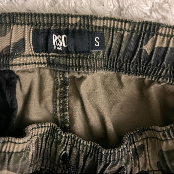 Camouflage joggers size small - Picture 2 of 3